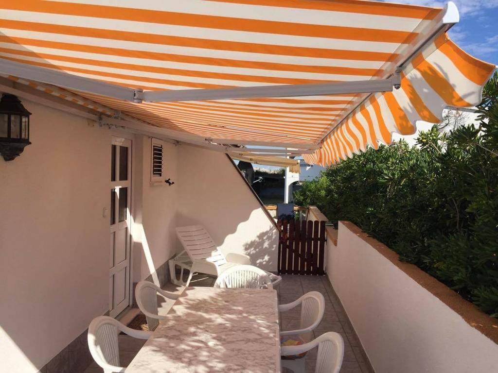 Island Of Pag Holiday Apartments Pag Town Exterior photo