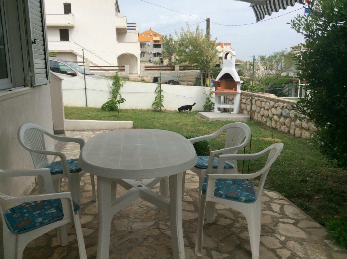 Island Of Pag Holiday Apartments Pag Town Exterior photo